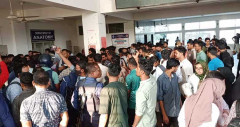 শহীদ এম মনসুর আলী মেডিকেলে শিক্ষকের গুলিতে শিক্ষার্থী আহত
