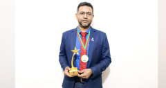 দ্য ইন্টারন্যাশনাল ক্রিয়েটিভ আর্টস অ্যাওয়ার্ডে ভূষিত ডা. তৌছিফ