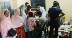 বন্যাদুর্গতদের চিকিৎসায় বৈষম্যবিরোধী ছাত্র আন্দোলনের ফিল্ড হাসপাতাল