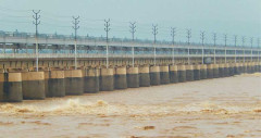 এবার ফারাক্কার ১০৯ গেট খুলে দিল ভারত