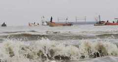 ঘূর্ণিঝড় ডানা: বন্দরে ৩ নম্বর স্থানীয় সতর্ক সংকেত