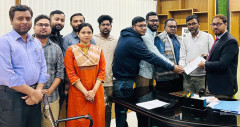 মানিকগঞ্জের সিভিল সার্জনের কাছে এসডিএসএম’র স্মারকলিপি