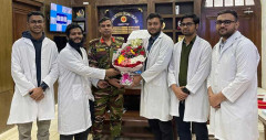 ঢাকা মেডিকেল পরিচালকের সঙ্গে সন্ধানীর শুভেচ্ছা বিনিময়