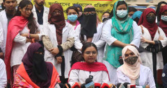 নর্দান মেডিকেলে নতুন গভর্নিং বডির দাবি শিক্ষার্থীদের