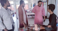 আন্দোলনে আহতদের দেখতে পঙ্গু হাসপাতালে ডিএনসিসি প্রশাসক