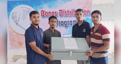 খুলনা মেডিকেলে রেড নিউক্লিয়াস অ্যাসোসিয়েশনের উদ্যোগে মানব কঙ্কাল বিতরণ