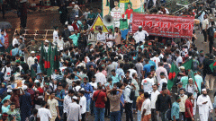 জুলাই সনদ ও ঘোষণাপত্রের দাবিতে শাহবাগ অবরোধ করে বিক্ষোভ