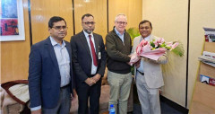 খালেদা জিয়ার চিকিৎসা: যুক্তরাজ্যের চিকিৎসক দলের প্রধান ঢাকায়