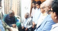 চিকিৎসাধীন ডা. রফিকুল ইসলামকে দেখতে বিএমইউতে মির্জা ফখরুল