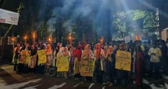 ধর্ষণ ও হত্যার প্রতিবাদে সোহরাওয়ার্দী মেডিকেলে শিক্ষার্থীদের বিক্ষোভ