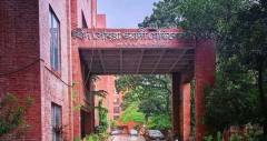 অনির্দিষ্টকালের কর্মবিরতিতে সোহরাওয়ার্দী মেডিকেলের ইন্টার্ন চিকিৎসকরা