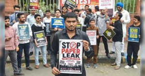 ভারতে মেডিকেল ভর্তির প্রশ্ন ফাঁসের শঙ্কা, টেলিগ্রাম সাময়িক বন্ধ