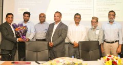 অস্ত্রোপচারের অপেক্ষায় ১০ লাখ চক্ষু রোগী, প্রতি ৮৩৩ জনের জন্য সার্জন ১