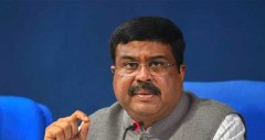 আন্দোলনের মুখে পদত্যাগ করেছেন ভারতের শিক্ষামন্ত্রী ধর্মেন্দ্র প্রধান 