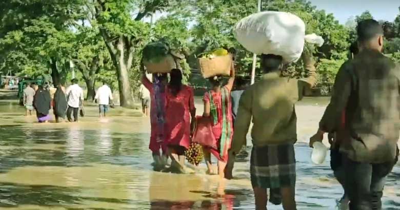 হঠাৎ অতি ভারী বৃষ্টি ও পাহাড়ি ঢলে খাগড়াছড়ির নিম্নাঞ্চল প্লাবিত
