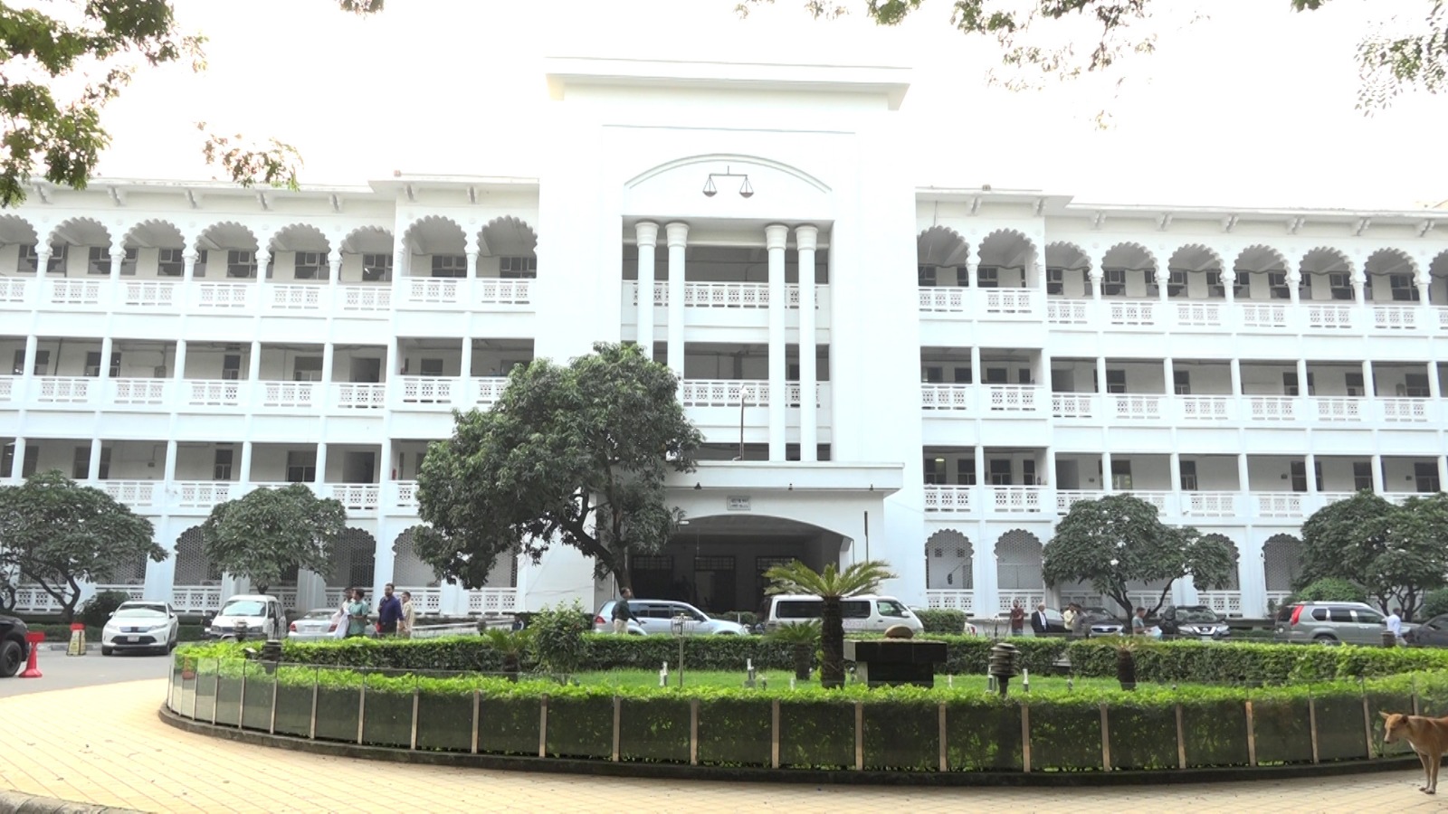 ডাক্তার পদবি ব্যবহার সংক্রান্ত রিট, শুনানি বুধবার পর্যন্ত মুলতবি