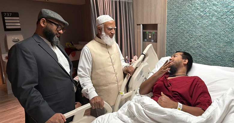 চিকিৎসাধীন জুলাই যোদ্ধাদের সঙ্গে ব্যাংককে সফররত জামায়াত আমীরের সাক্ষাৎ
