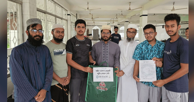 মমেকের এমএমসি বোনস ব্যাংকের উদ্যোগে মানব কঙ্কাল বিতরণ