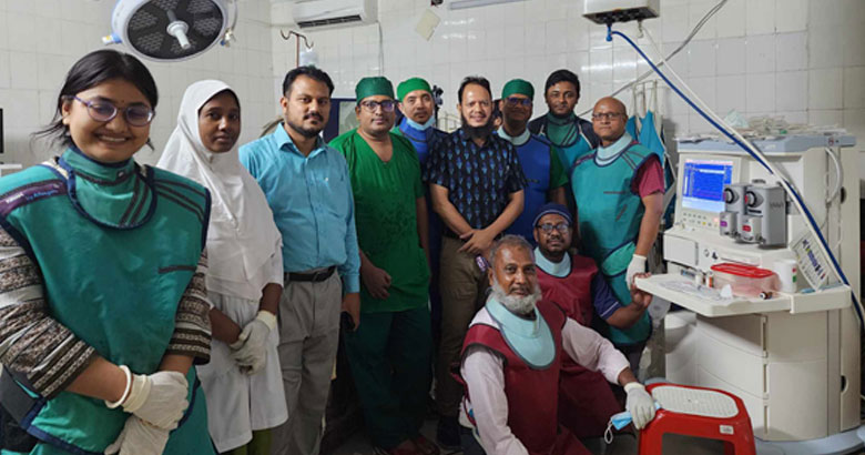 পেট না কেটে পিত্তনালীর পাথর অপসারণ, জেলাপর্যায়ের চিকিৎসায় মাইলফলক