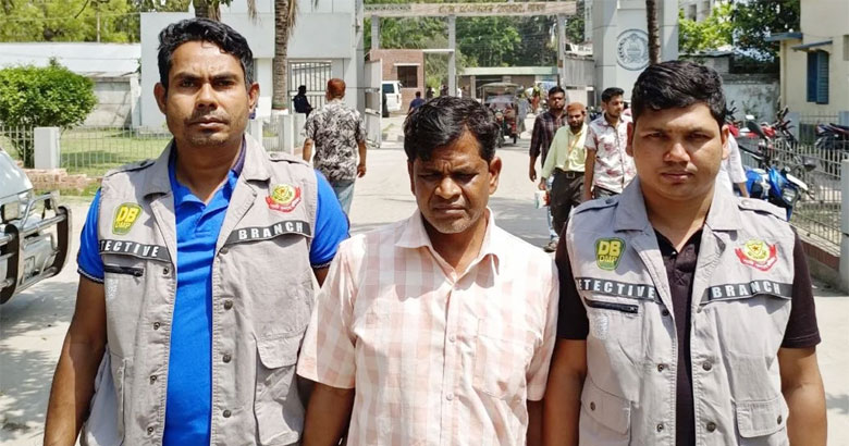 স্বাস্থ্যমন্ত্রীকে বদলির আদেশ দিয়ে গ্রেপ্তার ‘ভুয়া রাষ্ট্রপতি’ 