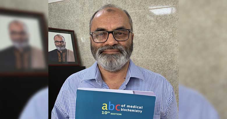 বিএসএমএমইউর বায়োকেমিস্ট্রির চেয়ারম্যান অধ্যাপক মোজাম্মেল
