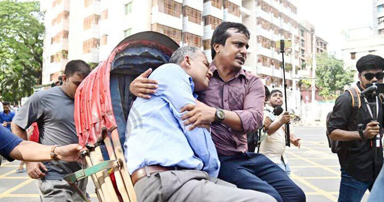 আন্দোলনে আহতদের যথাযথ চিকিৎসার দাবি হেলথ ওয়াচের