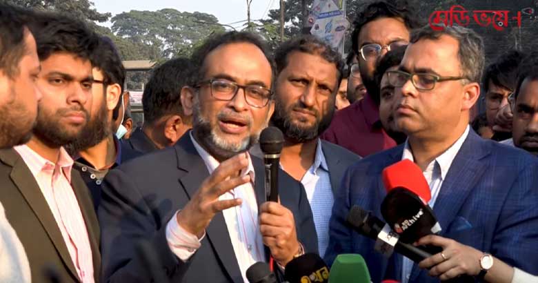 প্রশিক্ষণার্থী চিকিৎসকদের ধৈর্যের বাঁধ ভেঙে গেছে: বিএসএমএমইউ ভিসি