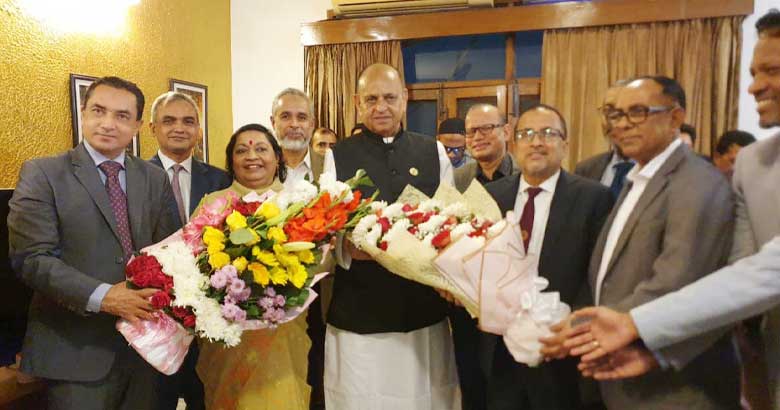 নতুন স্বাস্থ্যমন্ত্রীকে স্বাস্থ্য বিভাগের ফুলেল শুভেচ্ছা
