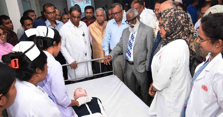 হলি ফ্যামিলি মেডিকেলে আধুনিক ড্রাইল্যাব উদ্বোধন