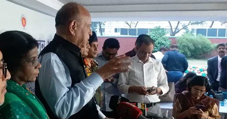 অবৈধ ক্লিনিকের বিরুদ্ধে অভিযানে ডিসিদের সহায়তা চাইলেন স্বাস্থ্যমন্ত্রী