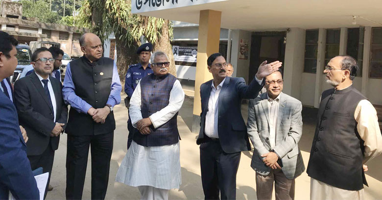 জৈন্তাপুরে স্বাস্থ্যমন্ত্রীর ঝটিকা অভিযান: অনুপস্থিত ইউএফপিও সাময়িক বরখাস্ত