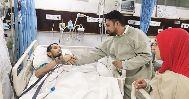 আন্দোলনে আহত কাজলকে নেওয়া হচ্ছে থাইল্যান্ড