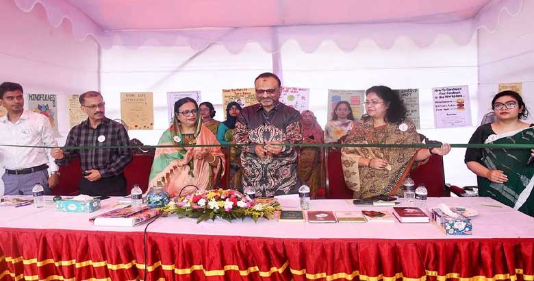 শিক্ষার্থীদের ট্রমা কাটাতে মানসিক স্বাস্থ্যসেবা পৌঁছানো জরুরি: ঢাবি ভিসি