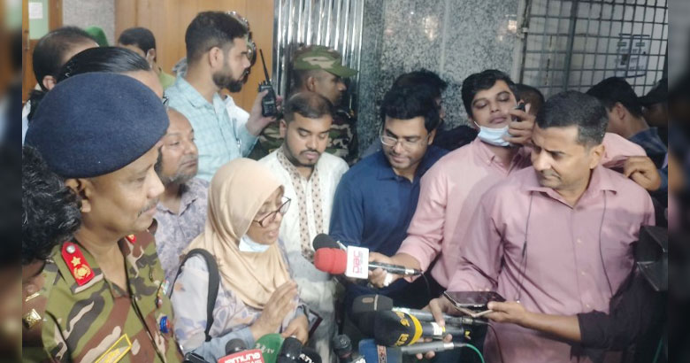 স্বাস্থ্যকেন্দ্রগুলোতে লোকবল ও যন্ত্রপাতির অভাব রয়েছে: স্বাস্থ্য উপদেষ্টা
