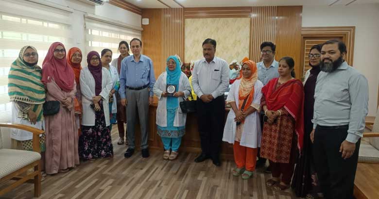 শিক্ষকতা জীবনের ইতি টানলেন অধ্যাপক সেফা সারোয়াত