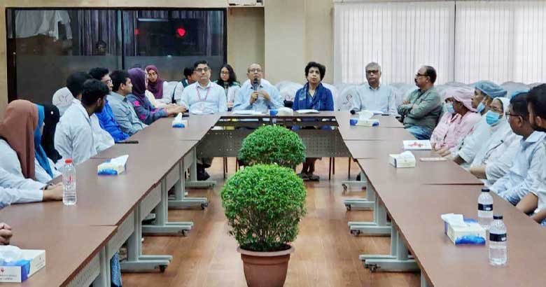 সব ধরনের ই-সিগারেট এখনই নিষিদ্ধ করা দরকার: কর্মশালায় চিকিৎসকরা