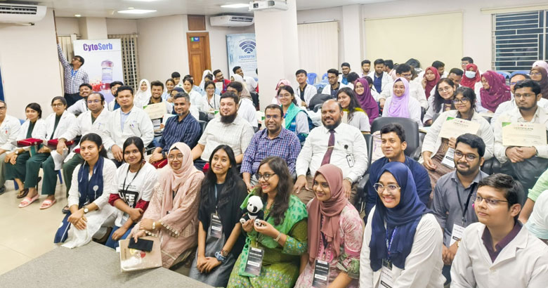 মেডিকেল শিক্ষার্থীদের নিয়ে সিপিআর কর্মশালা