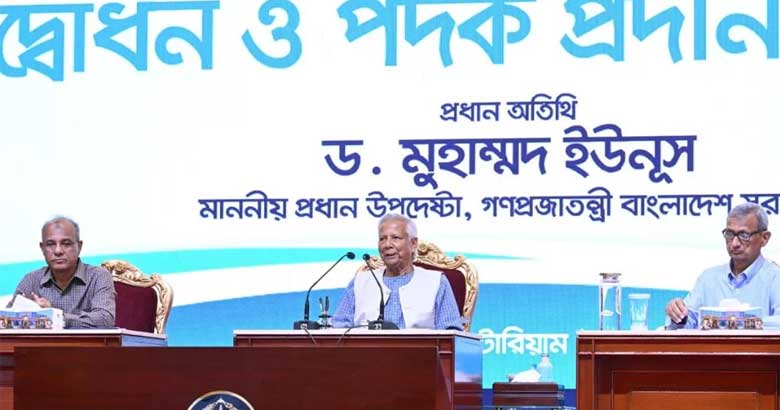 শান্তিপূর্ণ নির্বাচন করতে পুলিশের ভূমিকা অত্যন্ত গুরুত্বপূর্ণ: প্রধান উপদেষ্টা