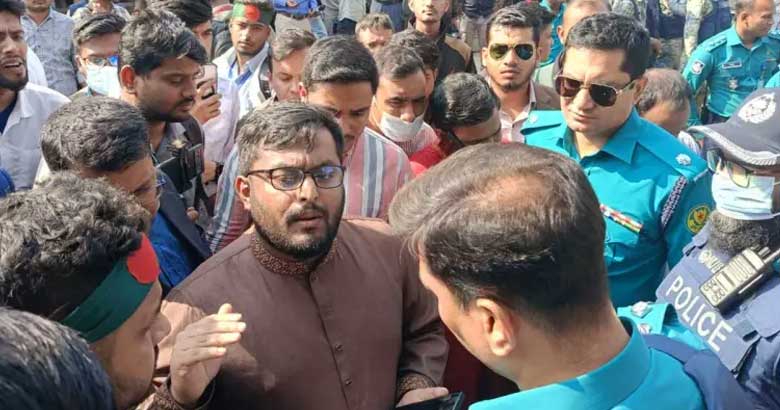 ডিএমএফ ডিগ্রিধারীদের দশম গ্রেডে নিয়োগ দেওয়ার আশ্বাস স্বাস্থ্য উপদেষ্টার
