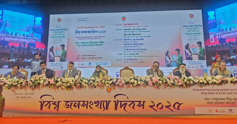 শিশু-কিশোরদের যথাযথ বেড়ে ওঠা নিশ্চিত করা সবার দায়িত্ব: স্বাস্থ্য উপদেষ্টা