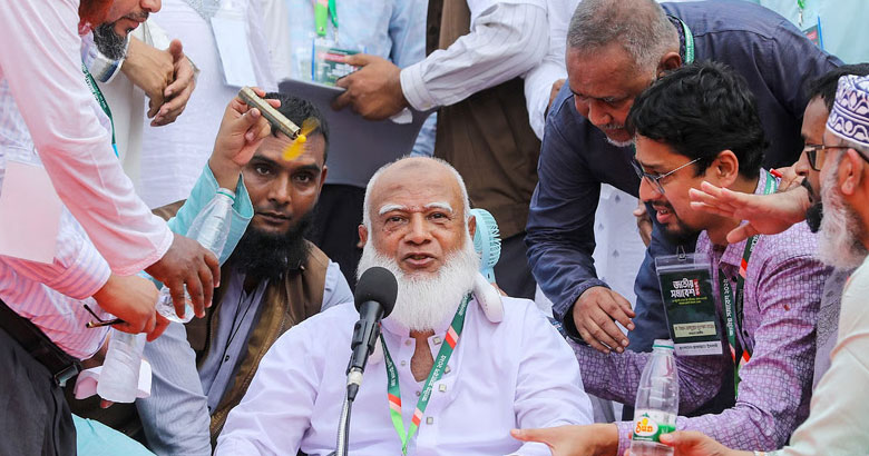 মঞ্চে অসুস্থ হয়ে পড়ে গেলেন জামায়াত আমির, ইবনে সিনা হাসপাতালে ভর্তি