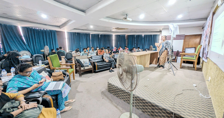 জবিতে জুলাই যোদ্ধাদের মানসিক স্বাস্থ্য সহায়তায় প্রশিক্ষণ