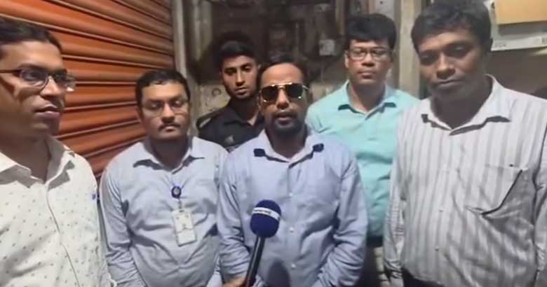 মিটফোর্ড ওষুধ মার্কেটে অভিযান, অনিবন্ধিত ওষুধ ও ইনসুলিন জব্দ