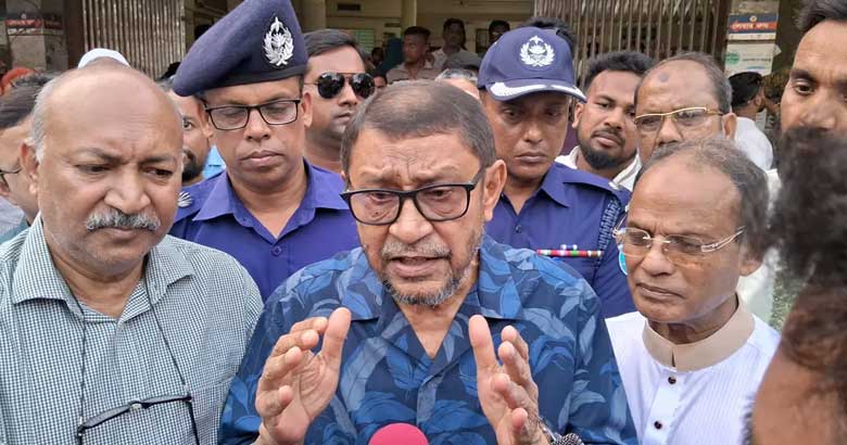 মুন্সীগঞ্জ জেনারেল হাসপাতাল পরিদর্শন স্বাস্থ্যমন্ত্রীর, সিভিল সার্জনসহ তিনজনকে বরখাস্ত
