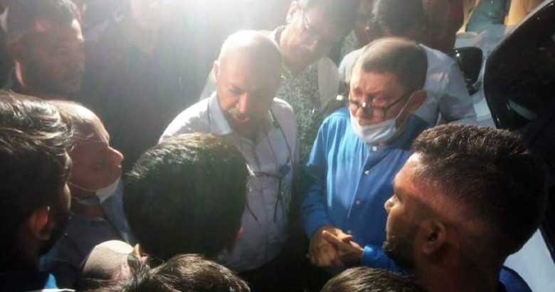 সোহরাওয়ার্দী মেডিকেলে আবাসন সংকট: লিখিত পরিকল্পনা দিতে অধ্যক্ষকে স্বাস্থ্যমন্ত্রীর নির্দেশ