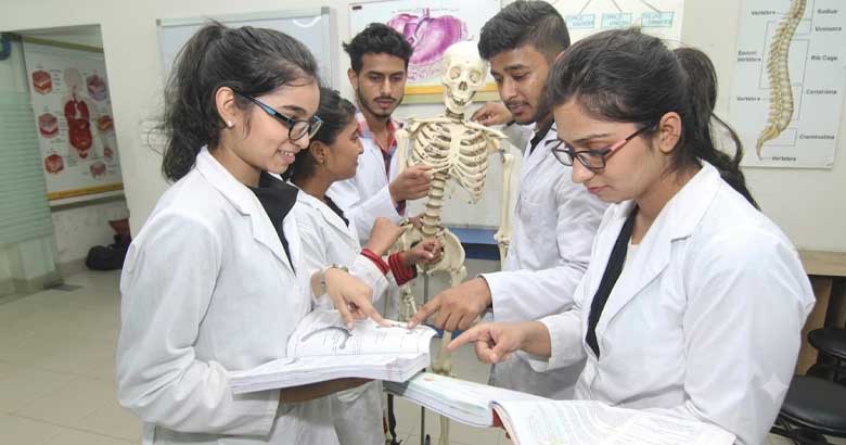 মেডিকেল শিক্ষার্থীদের সনদ সত্যায়ন সহজ করতে সচিবালয়ে হেল্পডেস্ক চালু