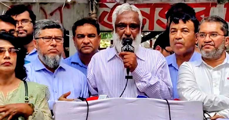 মাসুদ কামালের মন্তব্যের প্রতিবাদে ড্যাবের বিক্ষোভ