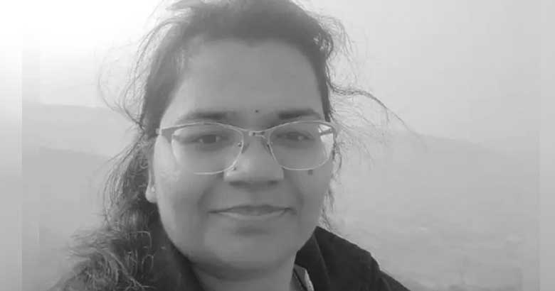 ছয়তলা থেকে লাফিয়ে মায়ের আত্মাহুতি, অলৌকিকভাবে কোলের শিশুর প্রাণরক্ষা