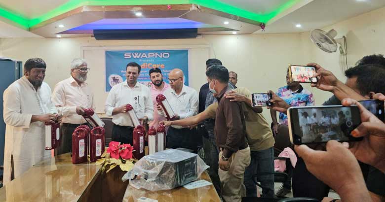 চাঁপাইনবাবগঞ্জ সদর হাসপাতালে স্বেচ্ছাসেবী সংগঠন স্বপ্ন’র মেডিকেল সহায়তা প্রদান