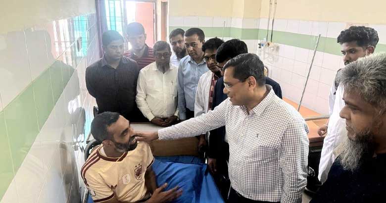 অসুস্থ সাইফুলকে দেখতে নিউরোসায়েন্স হাসপাতালে প্রধানমন্ত্রীর সহকারী ব্যক্তিগত চিকিৎসক